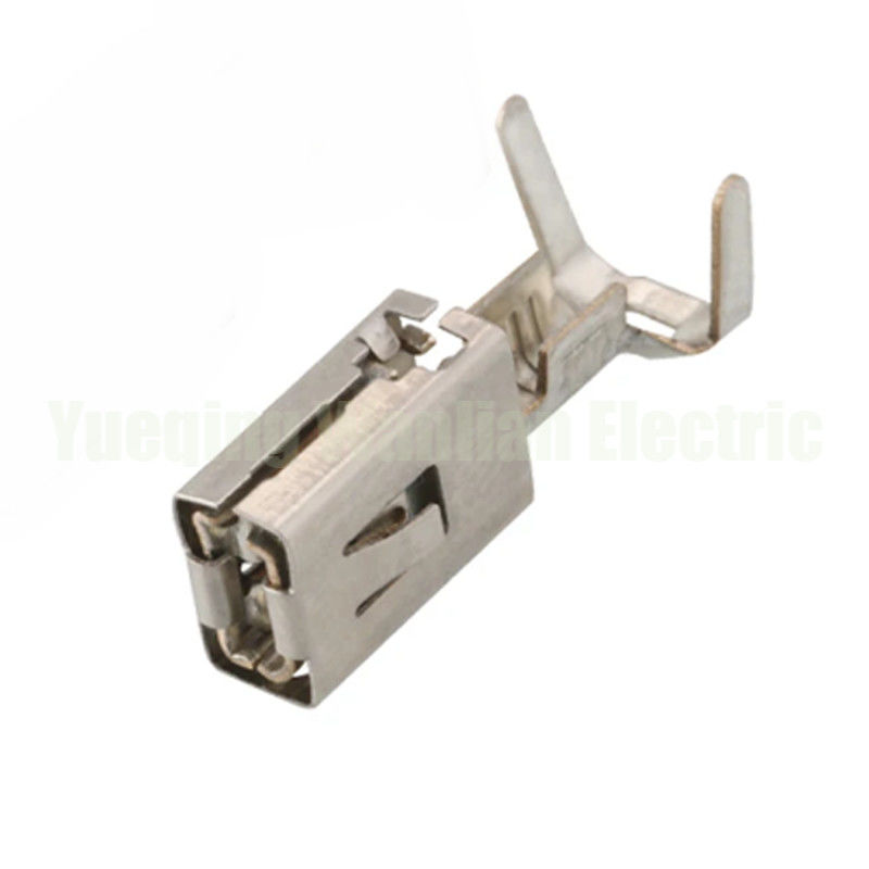 1241414-1 Auto-Kremmdraht-Terminal Lockeres Fahrzeug Elektrische Steckverbinder Mentale Pins Verpackte Kupferterminal