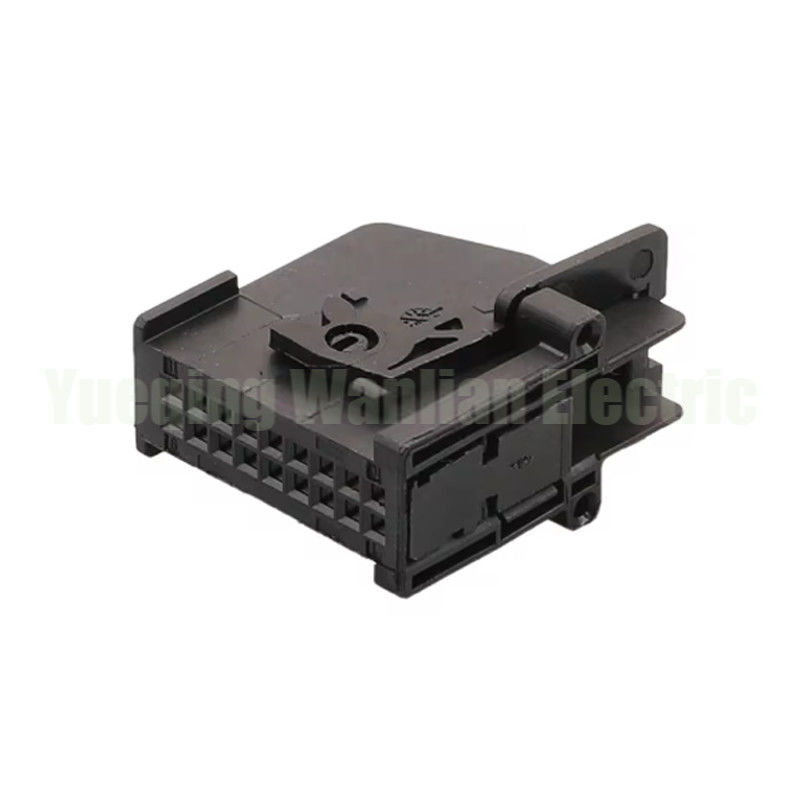 18 Pin 1379100-1 1379102-1 Stecker für den Fahrzeugnavigationsregler Stecker für das Geschwindigkeitsmessgerät Stecker für die Radarsteuerung