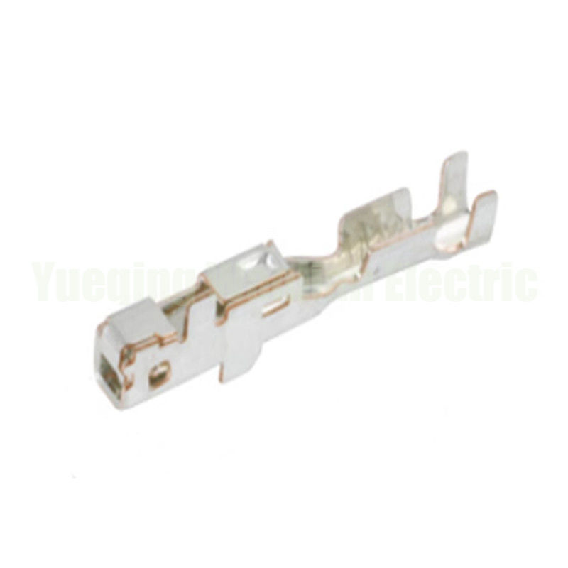 8240-0127 Fahrzeug-Kremmterminal Spade-Konnektor Messing-Pins Auto Splice Drahtterminals